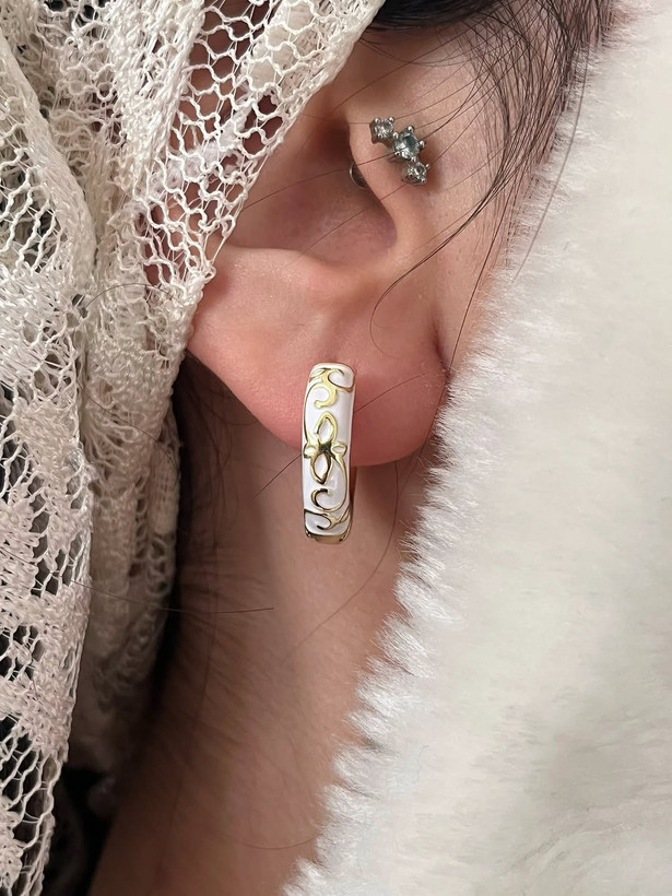 گوشواره میناکاری حلقهای برند fashion jewelery _کد 02